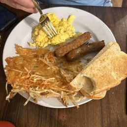 Omelette and crispy hash brown