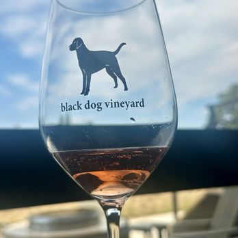 Black Dog Vineyard - Wine Tasting Room Near Me - Carlton, Oregon Black Dog Vineyard - Wine Tasting Room Near Me - Carlton, Oregon