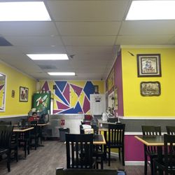 Tacos Y Gorditas Gina - Seating area