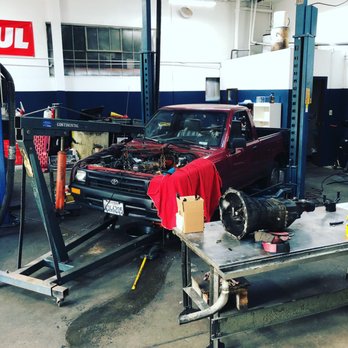 Auto Analysts - Full drivetrain refresher on a classic Toyota 22re - Auto Repair Near Me - San Francisco, California