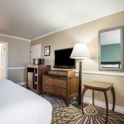 Clarion Inn
