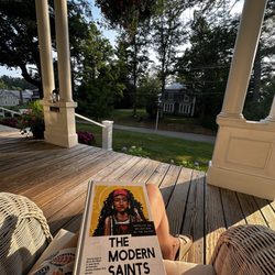 Noble House Inn - Front porch