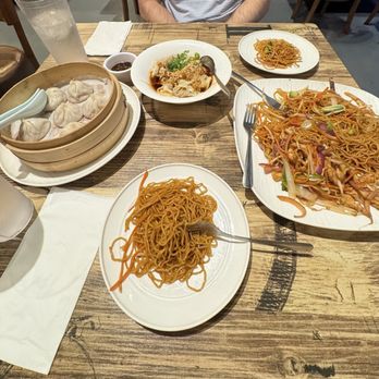 Fortune Dumpling House - pork soup dumpling, wontons with chili oil, chicken stir fry with noodles - Dim Sum Near Me - Vacaville, California