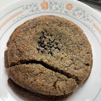 Good Behaviour - Black sesame cookie - Ice Cream & Frozen Yogurt Near Me - Toronto, Ontario