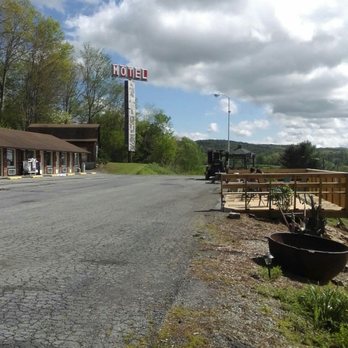 Big Walker Motel - If you're up this way, it's a nice place to stay! - Hotels Near Me - Bland, Virginia Big Walker Motel - If you're up this way, it's a nice place to stay! - Hotels Near Me - Bland, Virginia