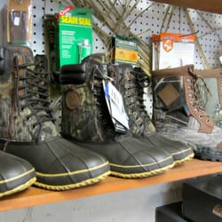 Henry's Sporting Goods
