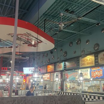 Portillo's Glendale - Salad Near Me - Glendale, Arizona