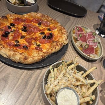 King Taps - Pizza Near Me - Langley, British Columbia King Taps - Pizza Near Me - Langley, British Columbia