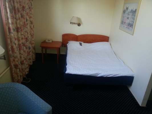 First Hotel Statt by null