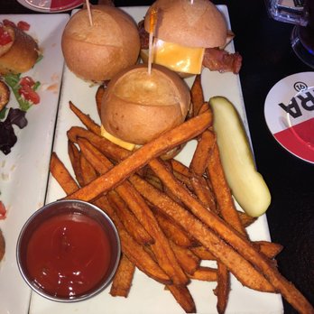 Madd Hatter - Sports Bars Near Me - Hoboken, New Jersey