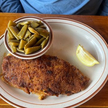 Chesapeake House - Yummy Chesapeake baked fish with green beans - Seafood Near Me - Myrtle Beach, South Carolina