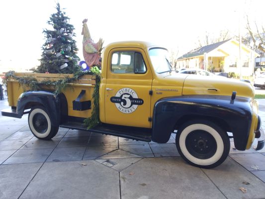 5th Street Public Market by null