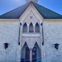 Abbaye Saint-Benoit - The main entrance / April 2024