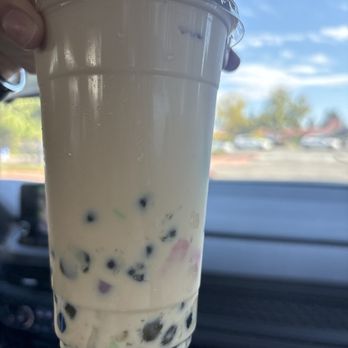 UJU - Jasmine Milk tea with full topping - Bubble Tea Near Me - San Jose, California UJU - Jasmine Milk tea with full topping - Bubble Tea Near Me - San Jose, California