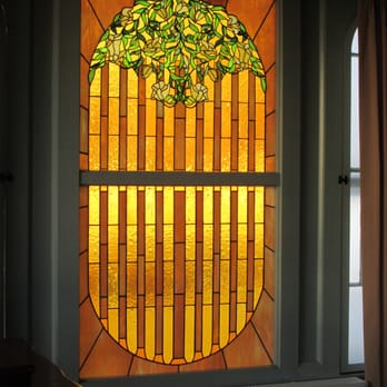 Kennebunk Inn - Impressive window - Hotels Near Me - Kennebunk, Maine