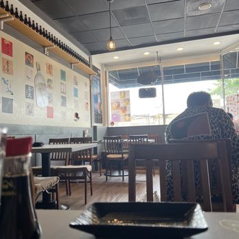 Ijo Izakaya - Dining room - Sushi Bars Near Me - Berkeley, California Ijo Izakaya - Dining room - Sushi Bars Near Me - Berkeley, California