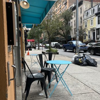 Eclair Bakery - Outdoor seating - Bakeries Near Me - New York, New York