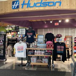 United Airlines - Grab your snacks from Hudson's