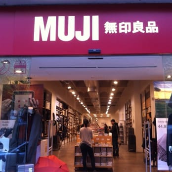 Muji - En pleno corazón de Barcelona - Cards & Stationery Near Me - Barcelona, B