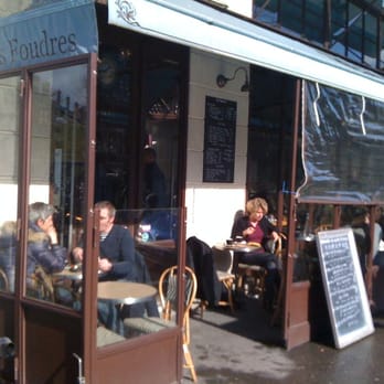 Les Foudres - la terrasse ensoleillée... même par temps de pluie - Bistros Near Me - Paris, 75 Les Foudres - la terrasse ensoleillée... même par temps de pluie - Bistros Near Me - Paris, 75