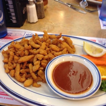 Blue Colony Diner - So. Many. Clams!! - Diners Near Me - Newtown, Connecticut
