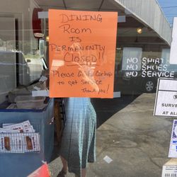 Ray's Drive In - Dining room closed