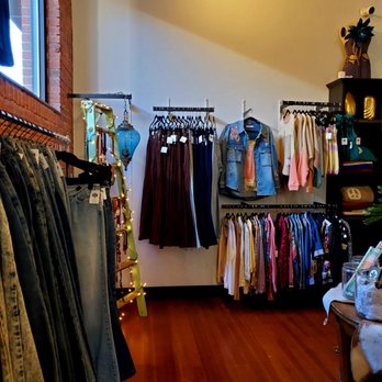 Good Eye - Women's Clothing Near Me - Colorado Springs, Colorado Good Eye - Women's Clothing Near Me - Colorado Springs, Colorado