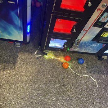 My Lil Town - broken electric wires - Indoor Playcenter Near Me - Canoga Park, California My Lil Town - broken electric wires - Indoor Playcenter Near Me - Canoga Park, California