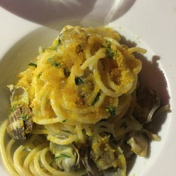 Marcello - Taglioni aux palourdes et poutargue, a linguini pasta dish with small clams and fish roe. Great dish!! - Bars Near Me - Paris, 75