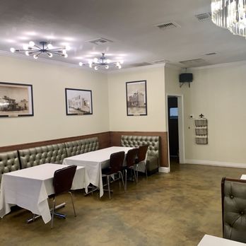 Noriega's - Comfortable seating options and Classic Photos. - Basque Near Me - Bakersfield, California Noriega's - Comfortable seating options and Classic Photos. - Basque Near Me - Bakersfield, California