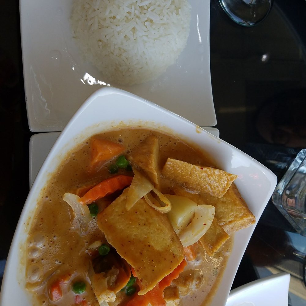 Bree Thai Restaurant - Manssaman curry - Thai Near Me - Chicago, Illinois Bree Thai Restaurant - Manssaman curry - Thai Near Me - Chicago, Illinois