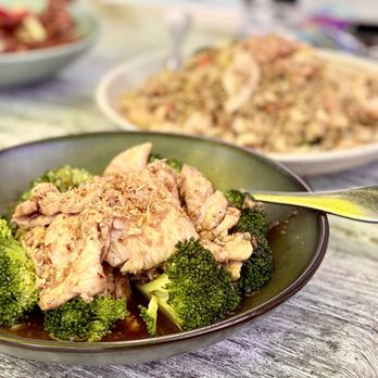 Fern Thai on Main - Broccoli chicken - Thai Near Me - Bellevue, Washington