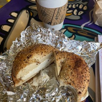 Cafe Jumping Bean - Bagel with cream cheese - Cafes Near Me - Chicago, Illinois