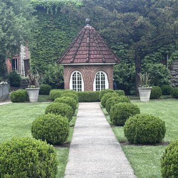 Castle & Key Distillery - Sunken Gardens - Distilleries Near Me - Frankfort, Kentucky