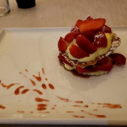 Pizzeria Acqua e Grano - Millefoglie their style mascarpone and strawberries delicious