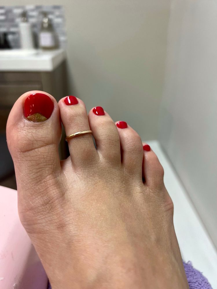 Nail House Massage & Spa Logo