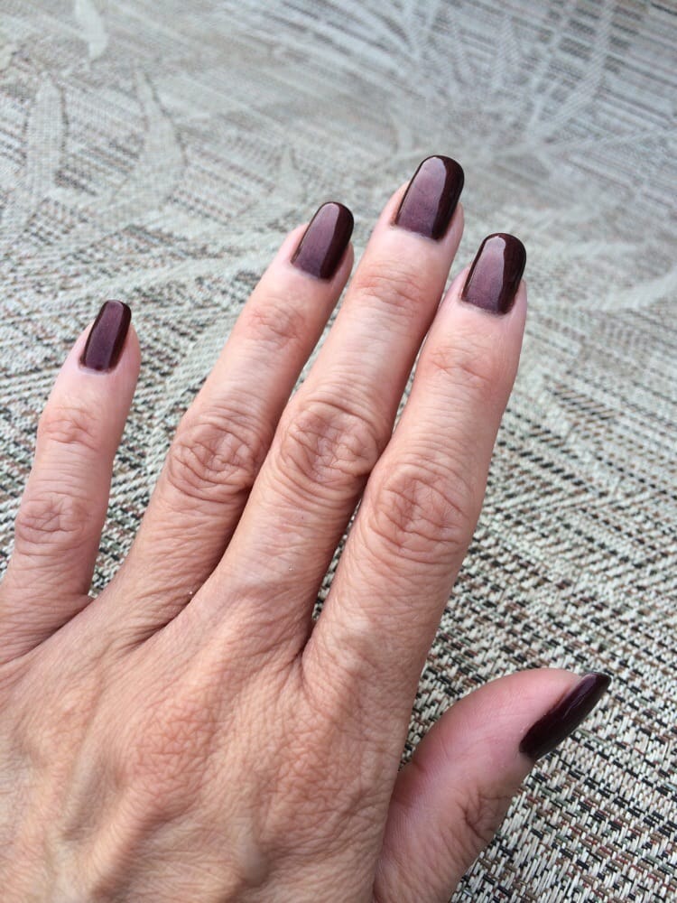 Family Nails and Spa Logo