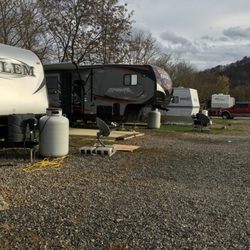 Varlas Campgrounds,Laundromat & Propane Sales - Another Camp Site