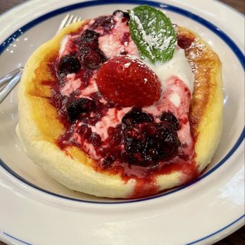 GIWA - Berry fluffy pancake - Breakfast & Brunch Near Me - Santa Clara, California