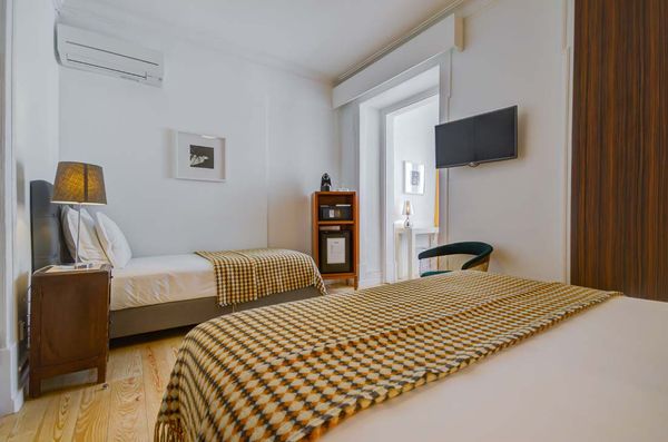 Quinta Colina by Shiadu by null