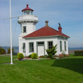 Mukilteo Light Station and Lighthouse Park - Light Station - Parks Near Me - Mukilteo, Washington