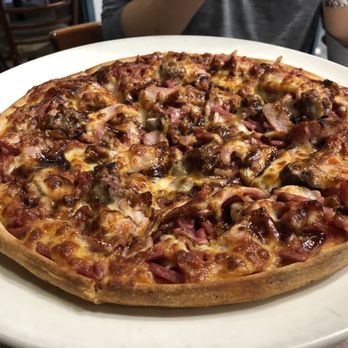 Soprano's Bar & Pizzeria - Pizza Near Me - Melbourne, VIC