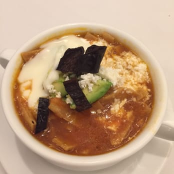 París 16 - Sopa de Tortilla - Sandwiches Near Me - México, D.F., DIF