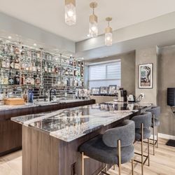 Blue Horse Construction - Full wet bar