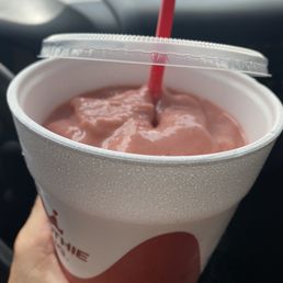 This is how much they filled the 32oz drink. This is how much they filled the 32oz drink.