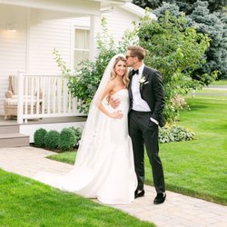 Bridal Palace Bellevue - Pronovias Wedding Dress