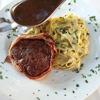 Gasthaus zum Italo-Steirer - Filetsteak mit Pestonudeln und Rotweinsauce - Italian Near Me - Leoben, 6 Gasthaus zum Italo-Steirer - Filetsteak mit Pestonudeln und Rotweinsauce - Italian Near Me - Leoben, 6