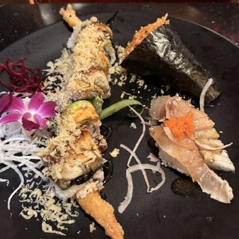 Love Sushi lyons - Sushi Love Famous Hand Roll, American roll. - Sushi Bars Near Me - Newhall, California Love Sushi lyons - Sushi Love Famous Hand Roll, American roll. - Sushi Bars Near Me - Newhall, California