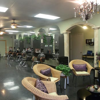 Antoine's Changes Salon & Spa - Spacious main salon. Plenty of room to accommodate all clients. - Hair Salons Near Me - Ocala, Florida Antoine's Changes Salon & Spa - Spacious main salon. Plenty of room to accommodate all clients. - Hair Salons Near Me - Ocala, Florida