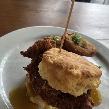 Leon's Full Service - Gastropubs Near Me - Decatur, Georgia